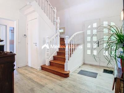 Maison - 133 m² - 6 pièces