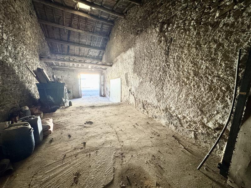 Maison ancienne - 79 m² - 1 pièce