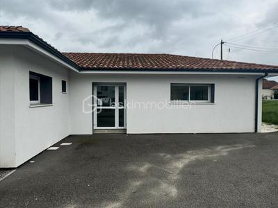 Local commercial - 125 m² - 4 pièces