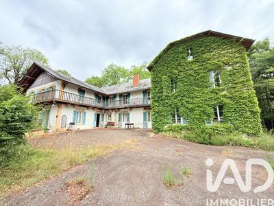 Maison - 430 m² - 12 pièces