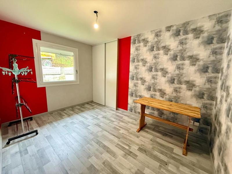 Maison - 93 m² - 5 pièces
