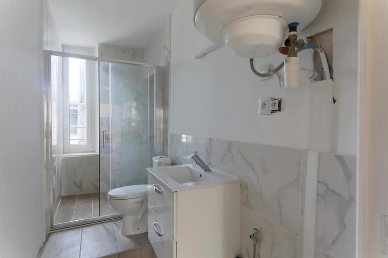 Appartement - 600 m² - 25 pièces