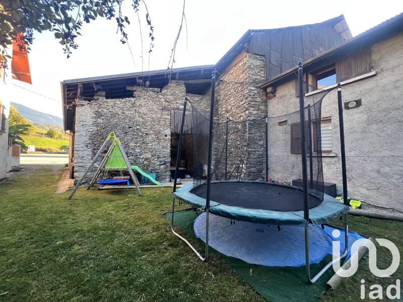 Maison - 92 m² - 5 pièces