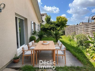 Maison - 90 m² - 5 pièces