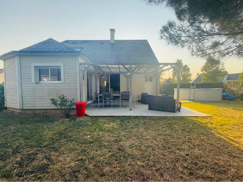 Maison traditionnelle - 160 m² - 8 pièces