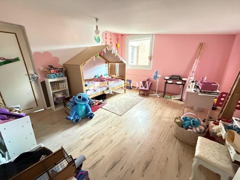 Maison - 195 m² - 7 pièces