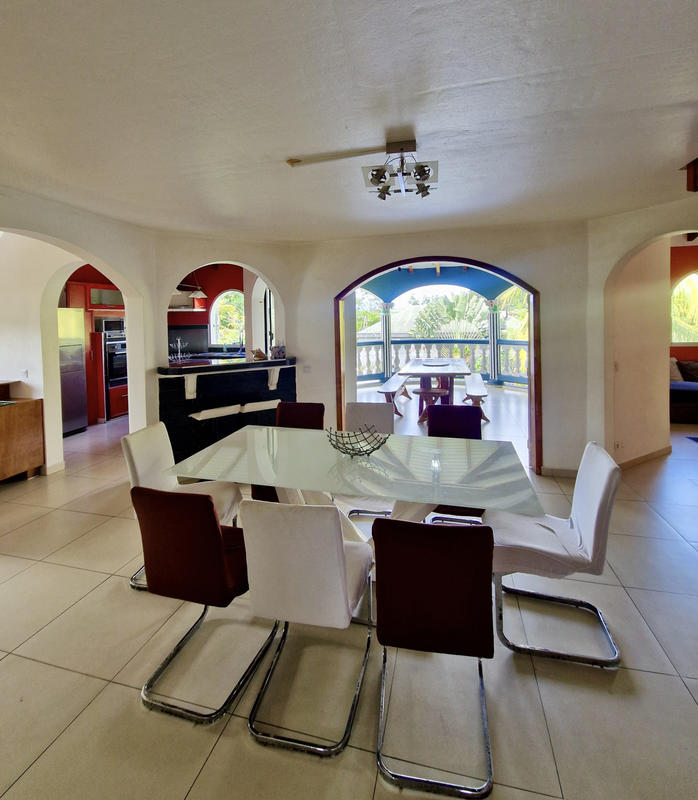 Appartement - 111 m² - 4 pièces