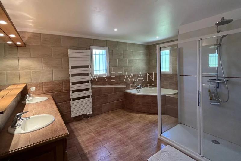 Villa - 210 m² - 7 pièces