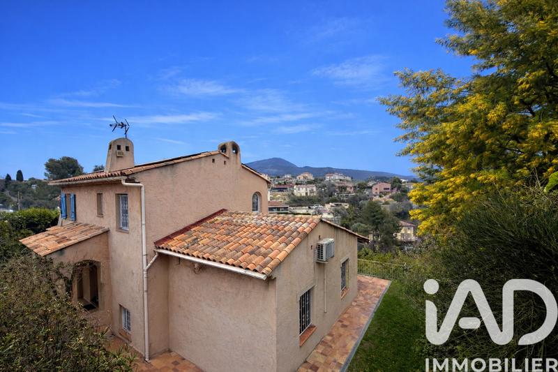 Maison - 190 m² - 6 pièces