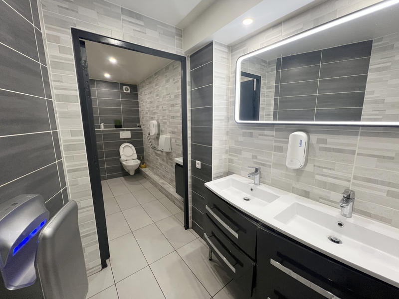 Fonds de commerce - Magasins - 197 m²