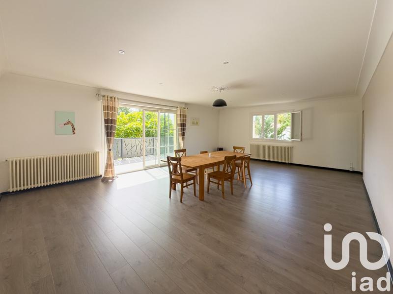 Maison - 262 m² - 10 pièces