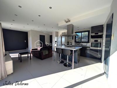 Maison jumelée - 75 m² - 3 pièces