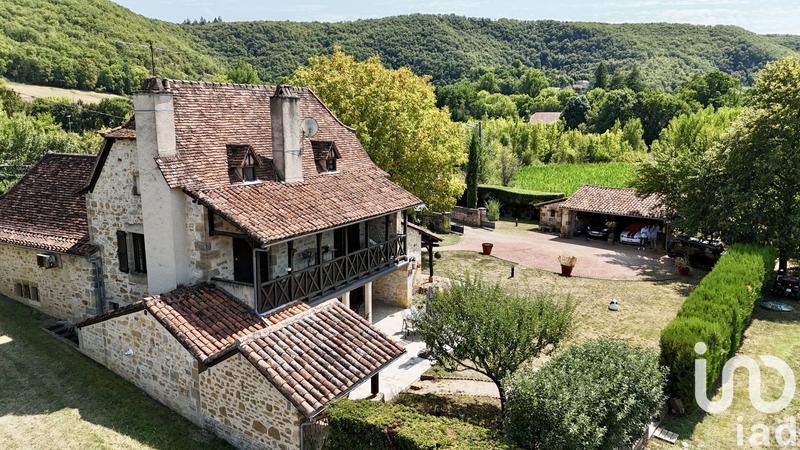 Maison - 187 m² - 5 pièces