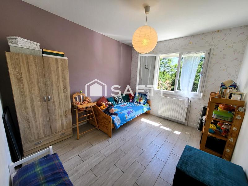 Maison - 211 m² - 8 pièces