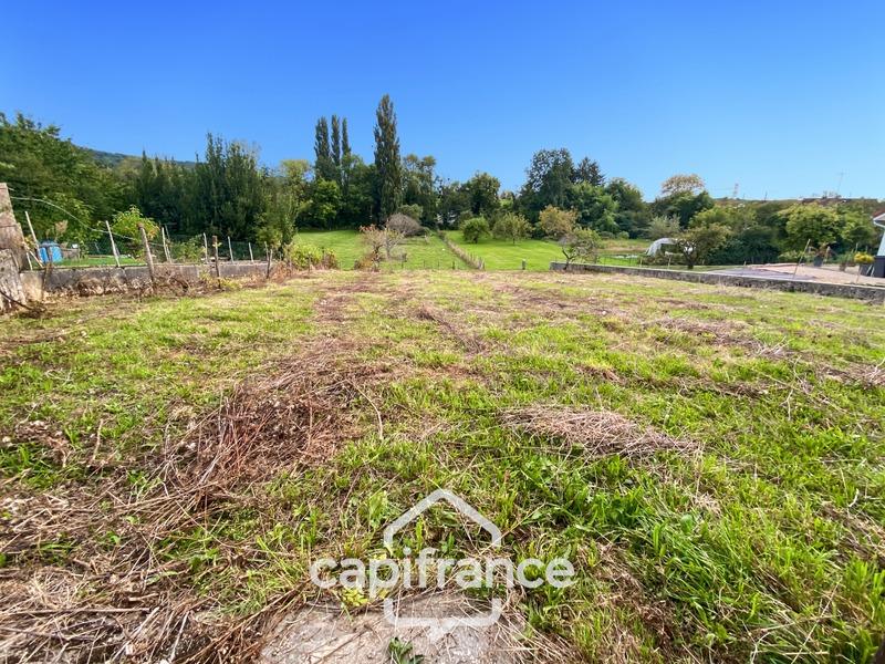 Terrain constructible - 694 m²