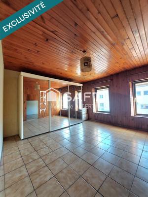 Maison - 432 m² - 10 pièces