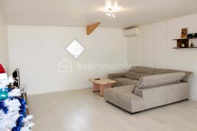 Maison - 226 m² - 7 pièces