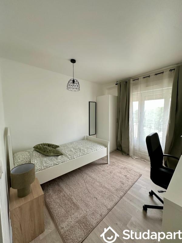 Chambre - 12 m² - 1 pièce