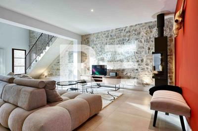 Maison - 166 m² - 6 pièces