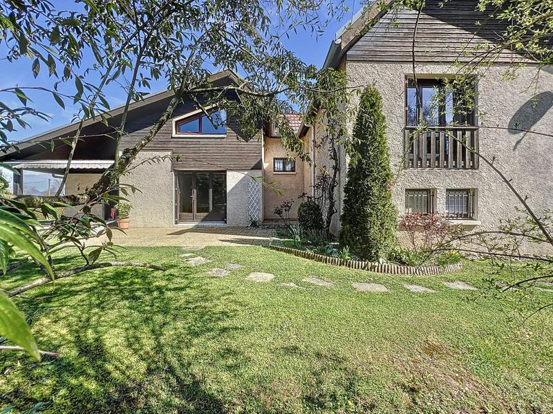 Maison - 176 m² - 6 pièces