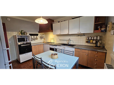 Propriété - 130 m² - 5 pièces