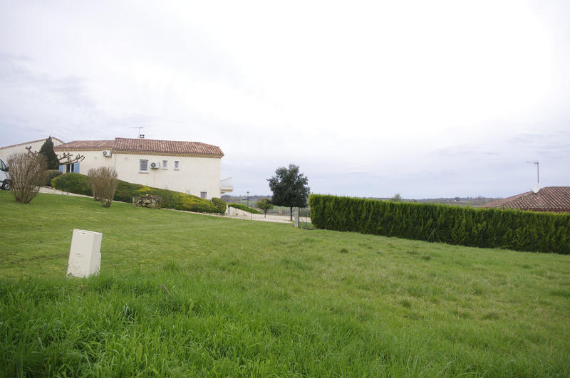 Terrain constructible - 1 068 m²