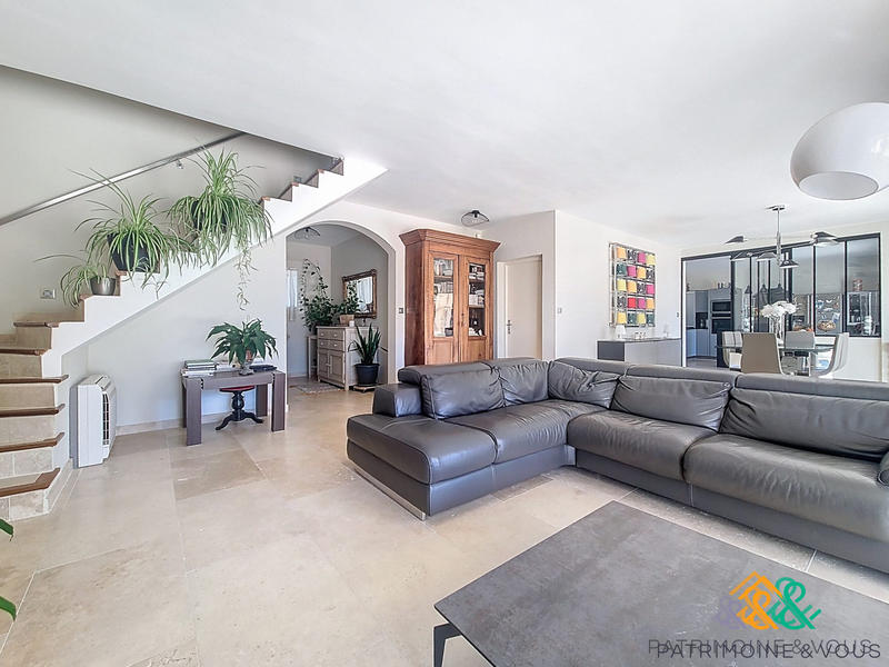 Maison - 187 m² - 5 pièces