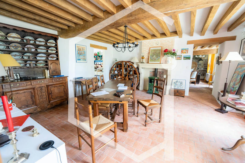 Propriété - 458 m² - 13 pièces