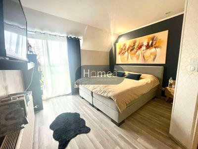 Maison - 241 m² - 5 pièces