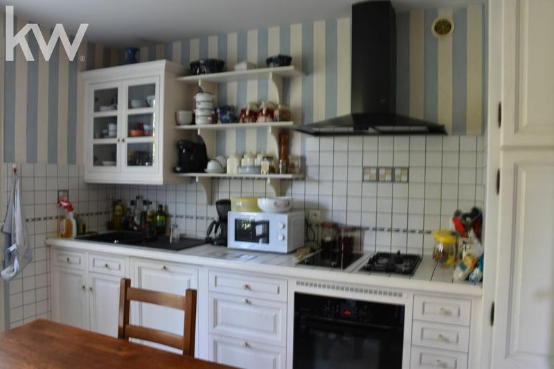 Maison traditionnelle - 190 m² - 9 pièces