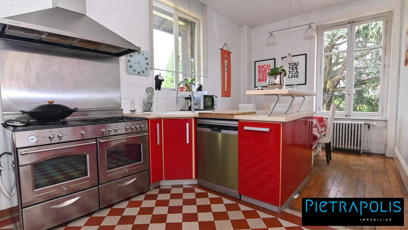 Maison ancienne - 190 m² - 6 pièces