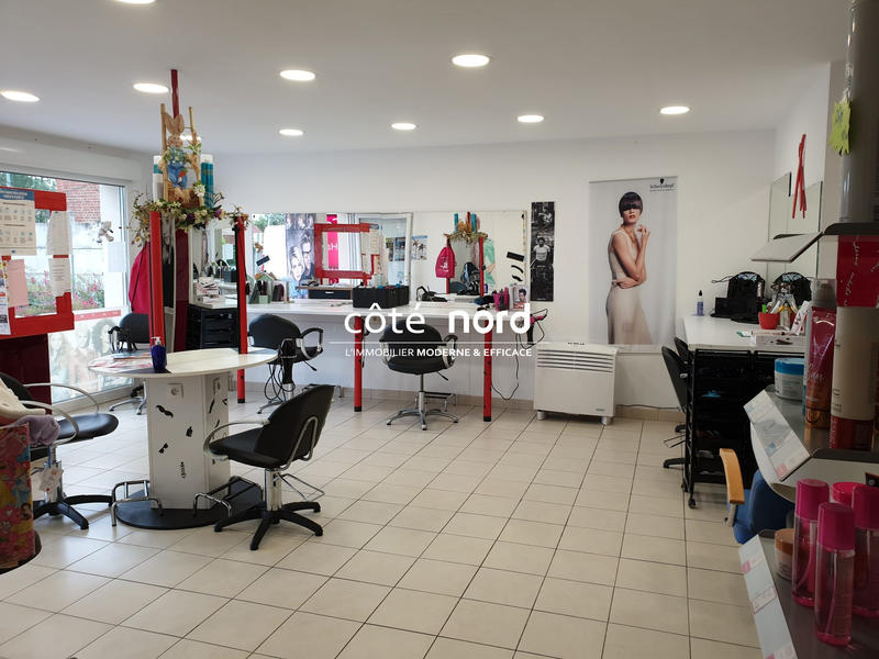 Maison - 325 m² - 8 pièces