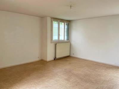 Appartement - 75 m² - 3 pièces