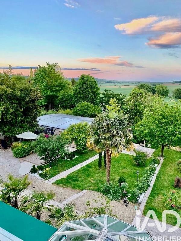 Maison - 408 m² - 11 pièces