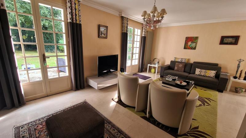 Maison - 152 m² - 6 pièces