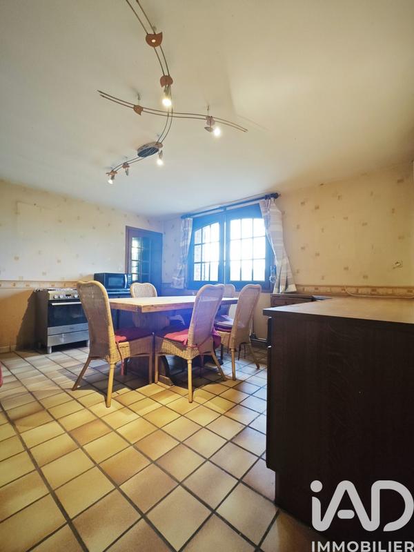 Maison - 217 m² - 8 pièces