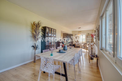 Maison - 450 m² - 13 pièces