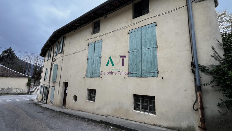 Maison - 290 m² - 10 pièces