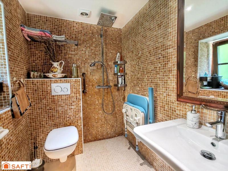 Maison - 200 m² - 6 pièces