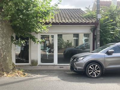 Local commercial - 46 m² - 3 pièces