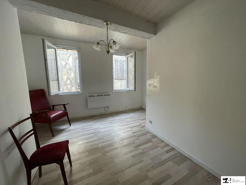 Maison traditionnelle - 177 m² - 7 pièces