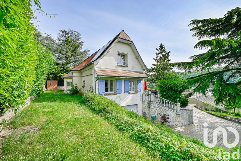 Maison - 190 m² - 8 pièces