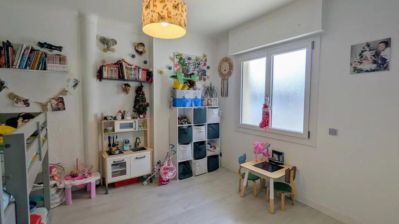 Appartement - 180 m² - 5 pièces