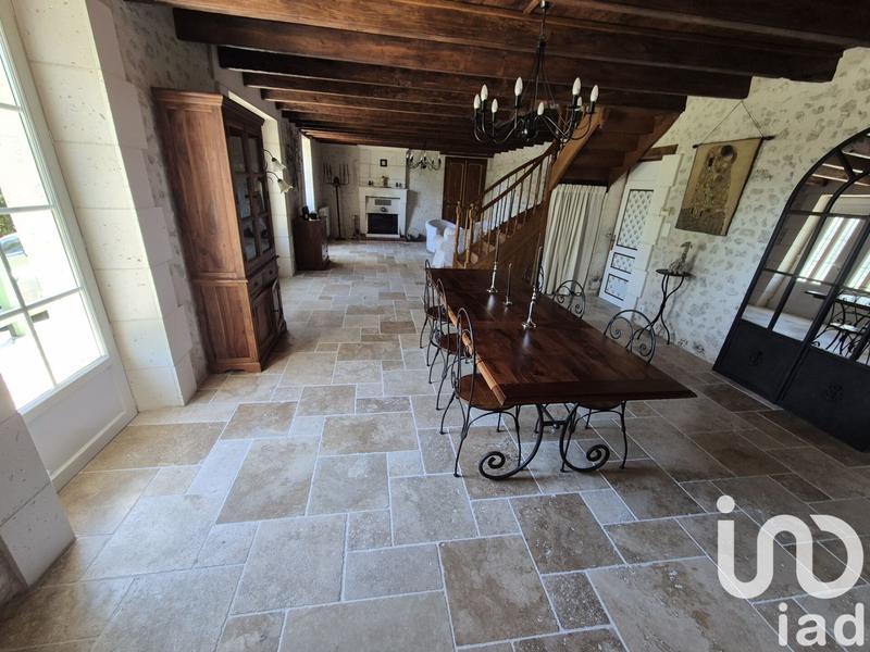 Maison - 210 m² - 8 pièces