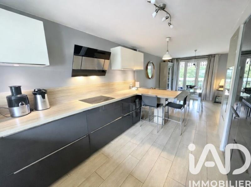 Maison - 115 m² - 6 pièces