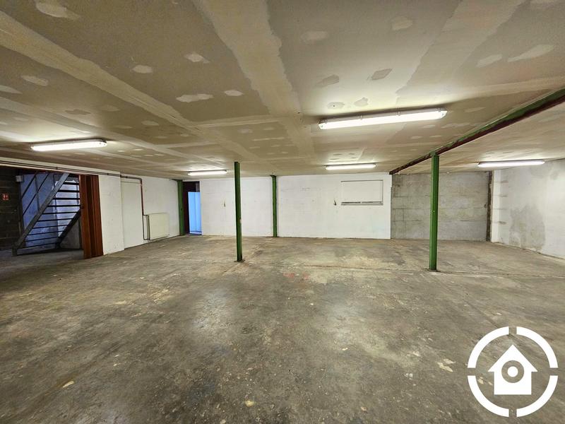 Entrepôt - 235 m²