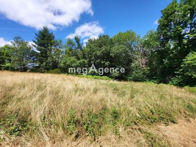 Terrain constructible - 1 860 m²
