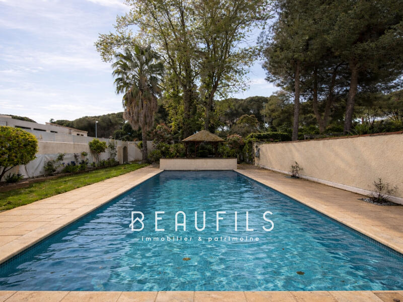 Villa - 174 m² - 6 pièces