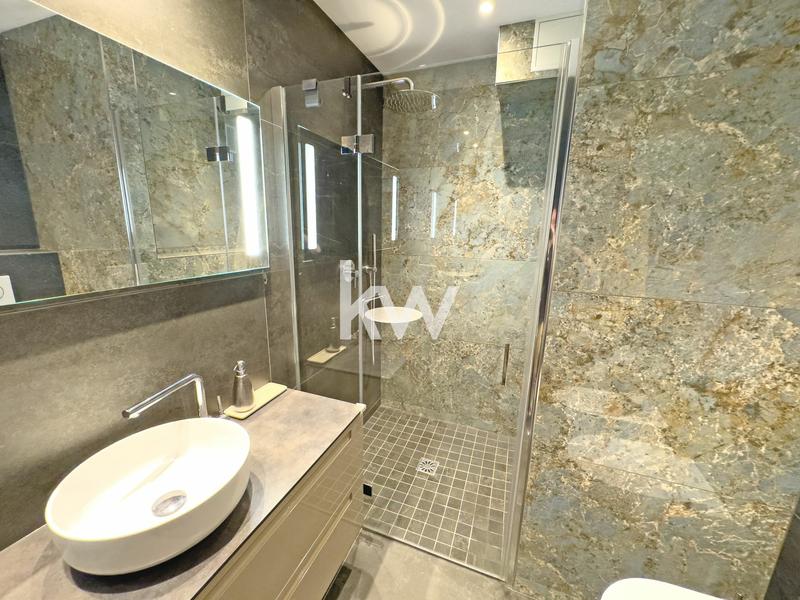 Appartement - 79 m² - 3 pièces