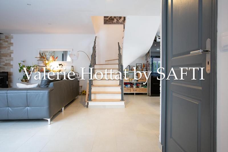 Maison - 110 m² - 6 pièces